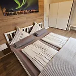 Ferienwohnung Am Lindenbaum Naehe Nuerburgring 아파트