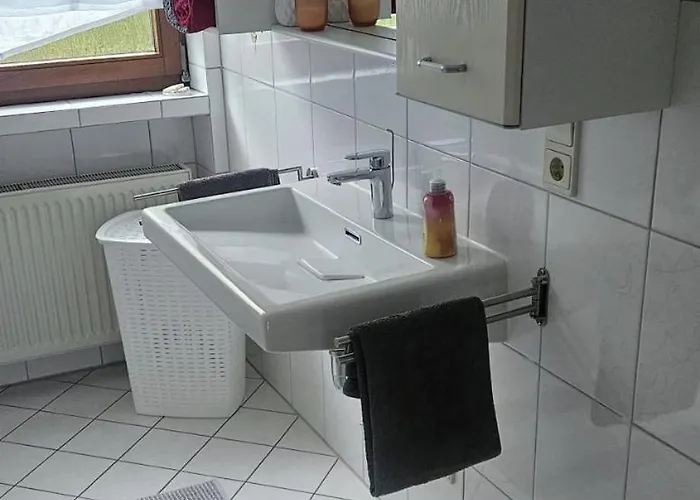 Am Lindenbaum, In Am Nürburgring Apartment Siebenbach